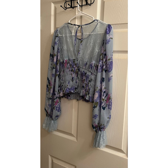 FREE PEOPLE~ LACE SMOCKED CROPPED TOP~M - Picture 9 of 10